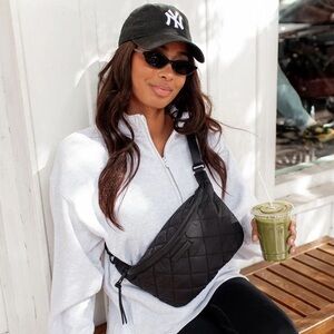 Poppy & Peonies | Sidekick | Nylon | Quilted | Black